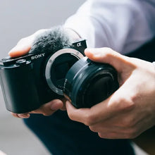 Carregar imagem no visualizador da galeria, Cámara para vloggers Sony ZV-E10 + 16-50mm (ZVE10LBDI.EU)
